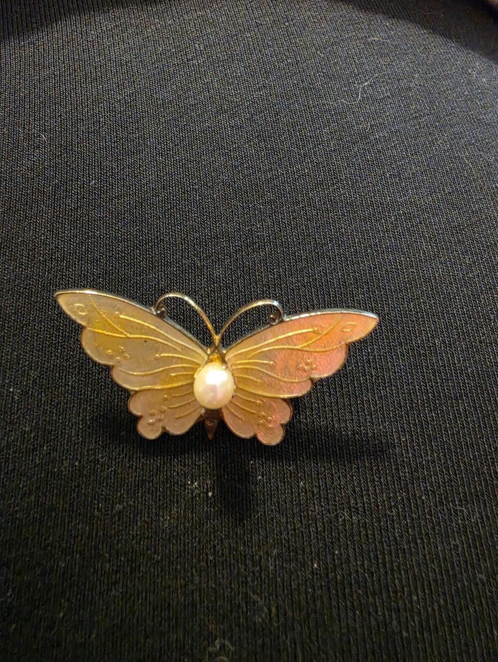 Butterfly Enamel Pin Brooch with Pearl Accent - Pink and Gold